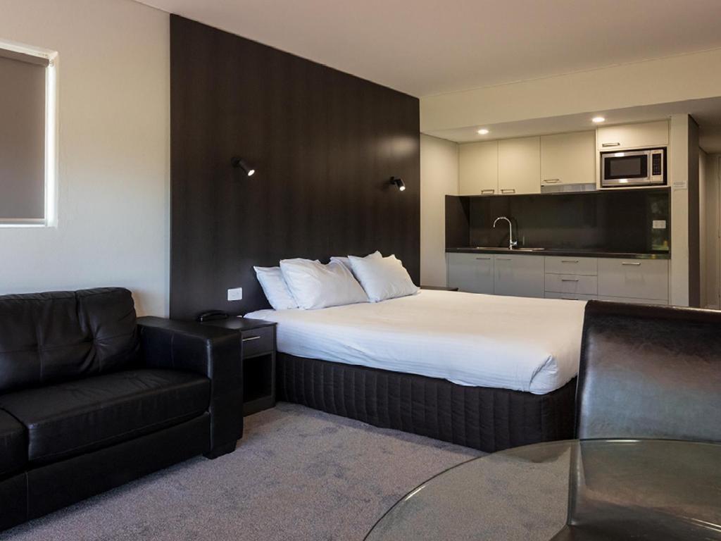 Yarrawonga Mulwala Golf Club Hotel Ngoại thất bức ảnh Studio apartment